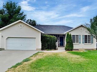 10215 N Forest Creek Dr, Cedar Hills, UT 84062