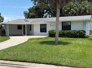 8735 Dunmore Dr, Sarasota, FL 34231