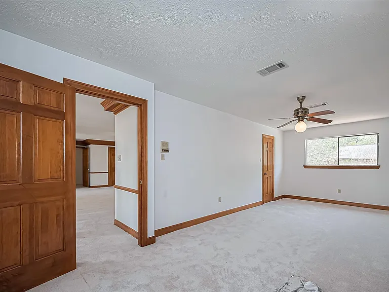 18307 Champion Forest Dr — Photo 33