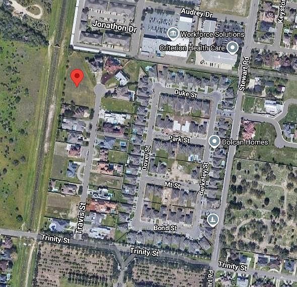 2nd image of 1004 Travis St