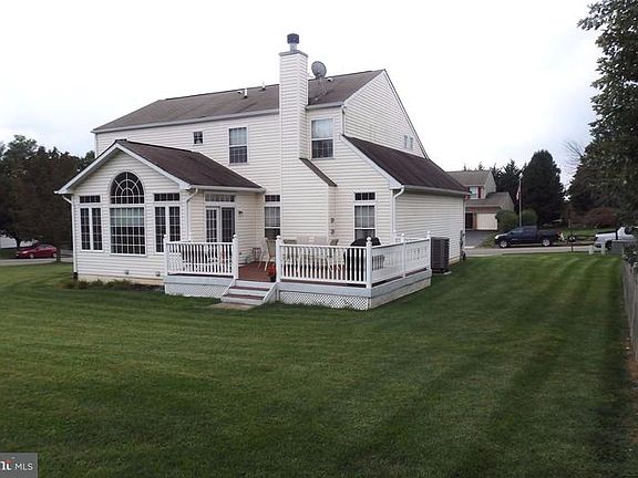 2nd image of 108 Fishing Creek Ln