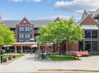 500 County Road B Rd W #105, Roseville, MN 55113