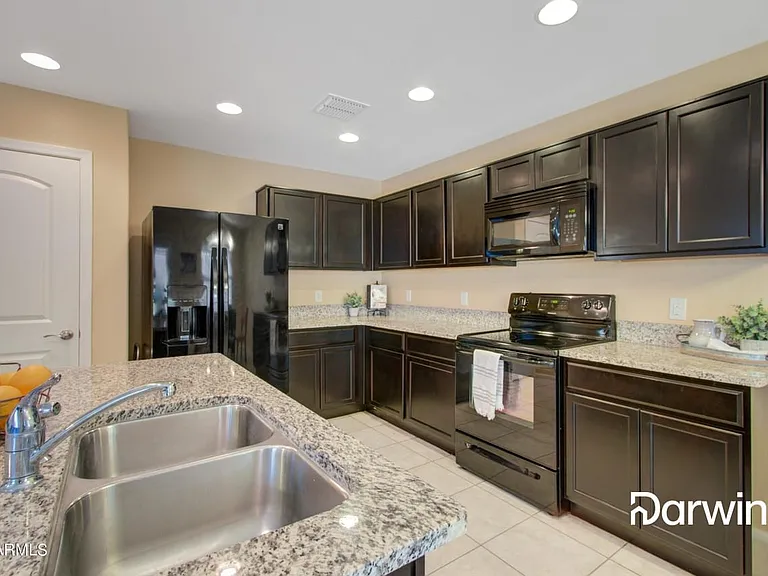 6043 E Oasis Blvd — Photo 4