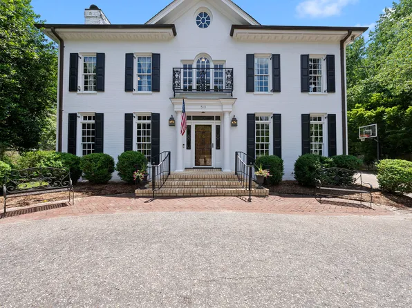 513 Lake Boone Trl, Raleigh, NC 27608