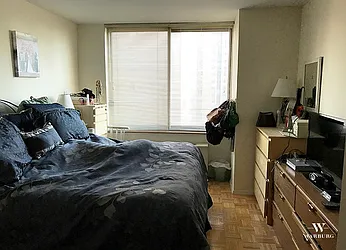 Rented by Warburg