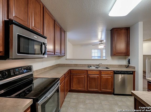 4th image of 431 Redbud Trce