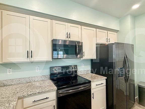 3rd image of 2760 S Catherine Dr Unit 102