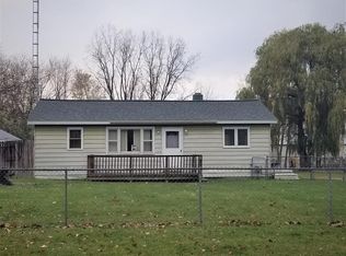 1233 E Frances Rd, Mount Morris, MI 48458