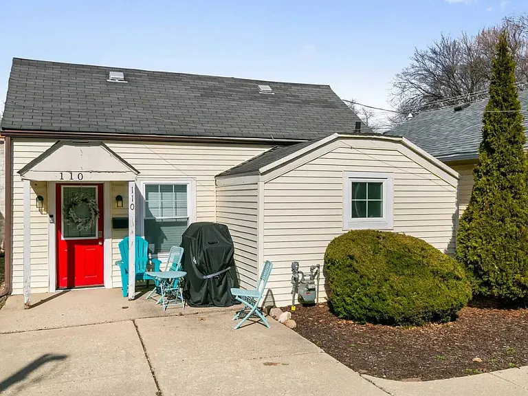110 E Sunnyside Ave — Photo 12
