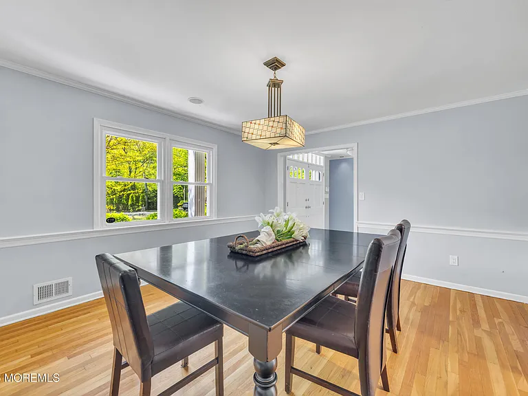 25 Surrey Ln — Photo 11