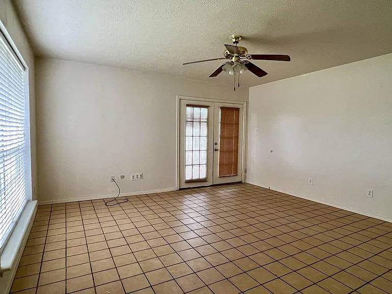 707 Ruth Ct #A — Photo 5