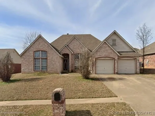 1632 Holly Ave, Sand Springs, OK 74063