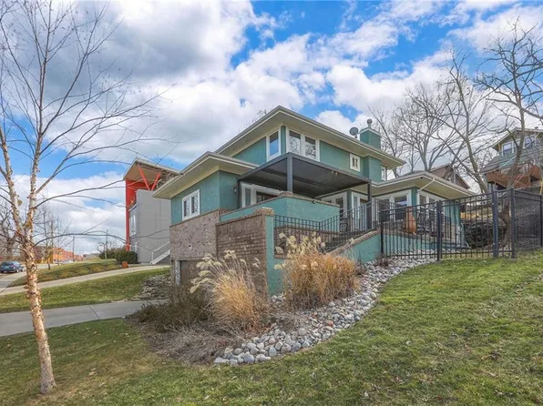 1123 E 49th St, Kansas City, MO 64110