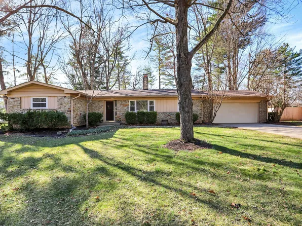 1515 Pittwood Dr, Indianapolis, IN 46240