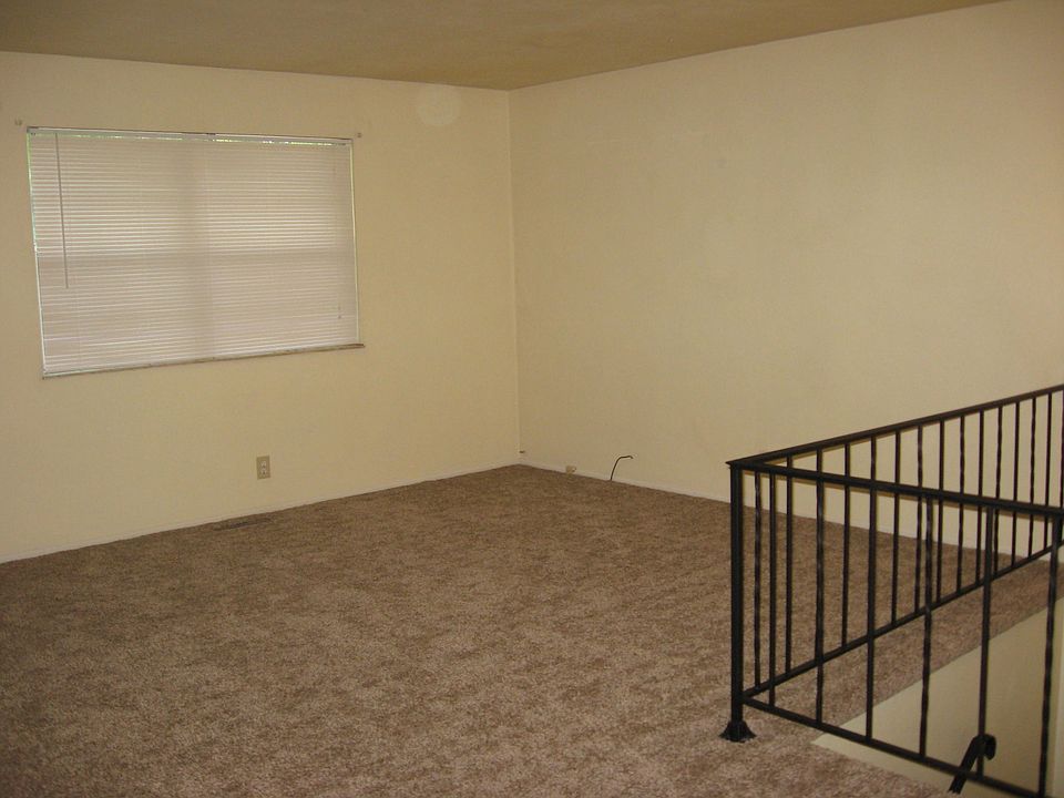 2nd image of 1103 Arrowhead Dr