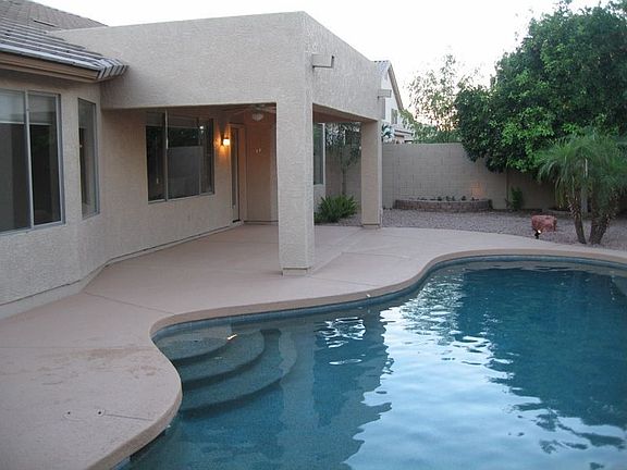 2nd image of 660 W Cherrywood Dr