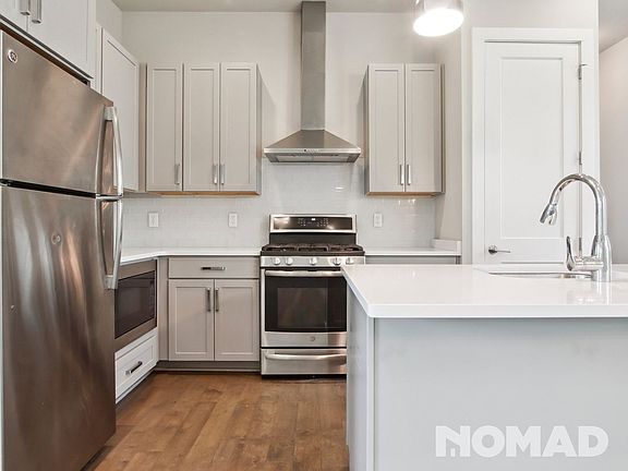 5th image of 1052 2nd Ave S Unit 1B