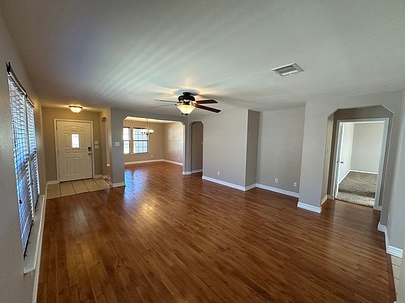 2nd image of 4042 Bulverde Pkwy