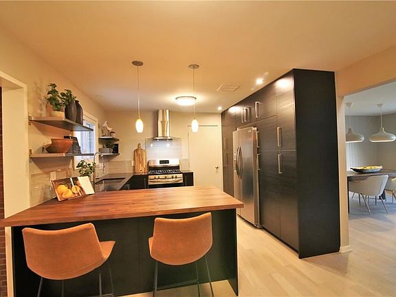 4th image of 24605 Berrimore Ln