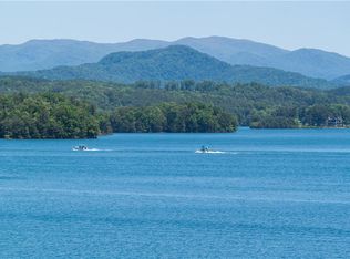 5 Dinghy Ct, Salem, SC 29676