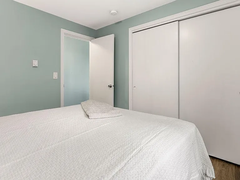 911 Ocean Blvd #3 — Photo 15
