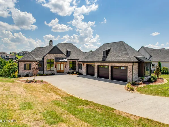 205 Admiral Ct, Lenoir City, TN 37772