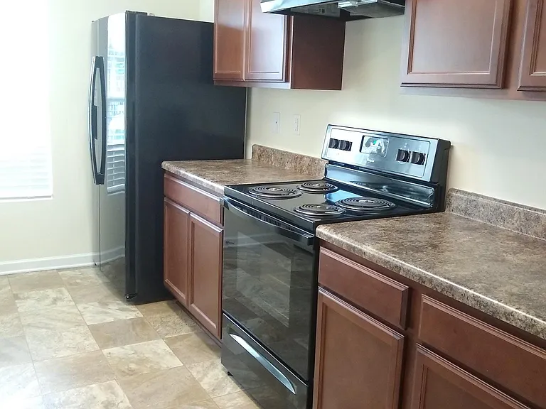141 Brockett Dr — Photo 5