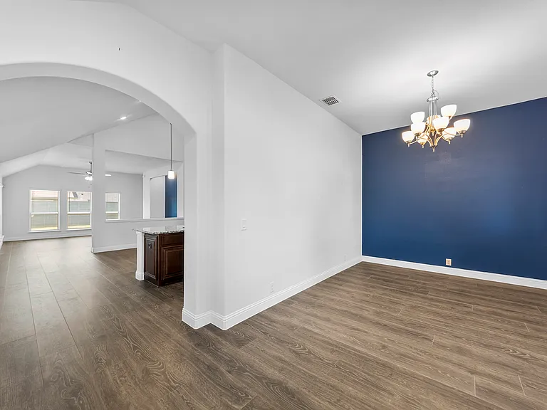 7404 Hawthorne Way — Photo 10