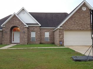 161 Cedar Ln, Columbus, MS 39702