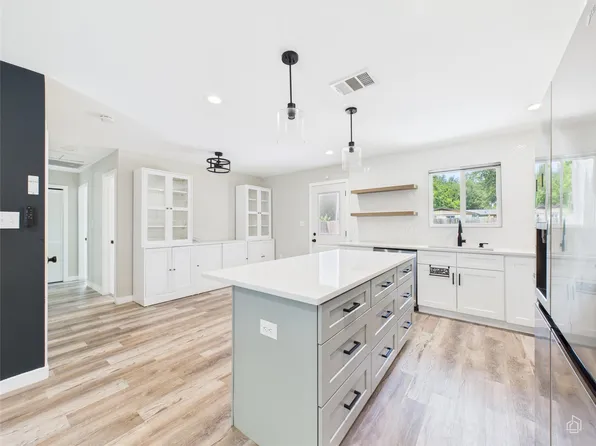 8810 Slayton Dr, Austin, TX 78753