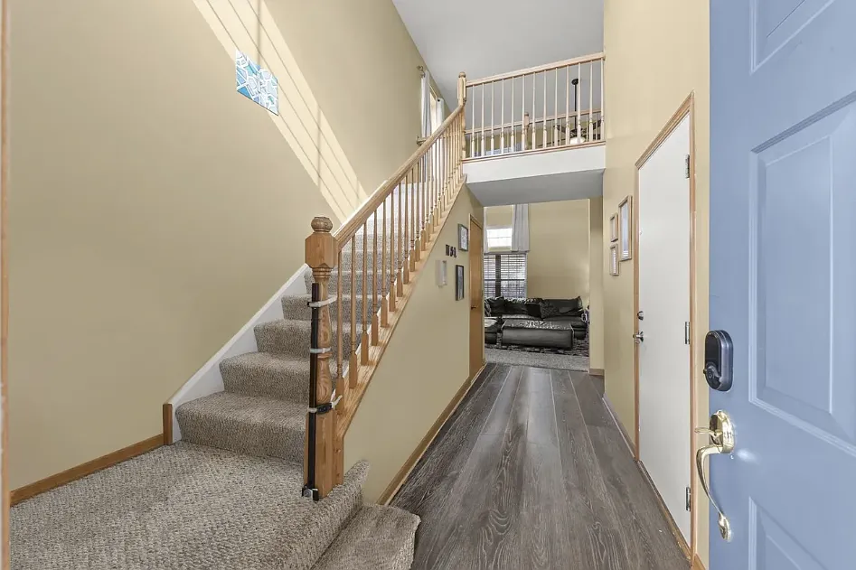 3 bed, 2.5 bath, 1946 sqft, $2,595 — Photo 4