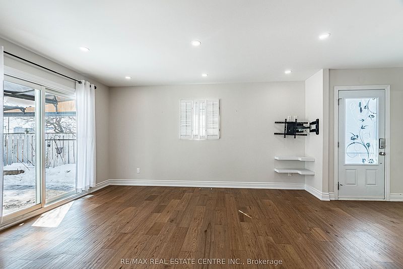 Brampton House for rent - 3 Bedrooms — photo 17