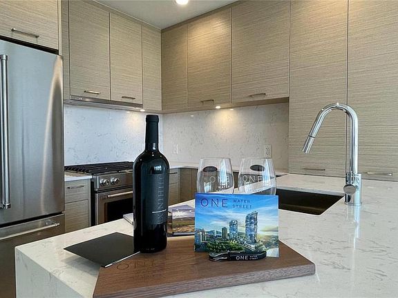 3rd image of 1191 Sunset Dr #3001