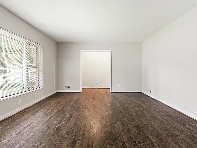 531 Park Ter — Photo 8