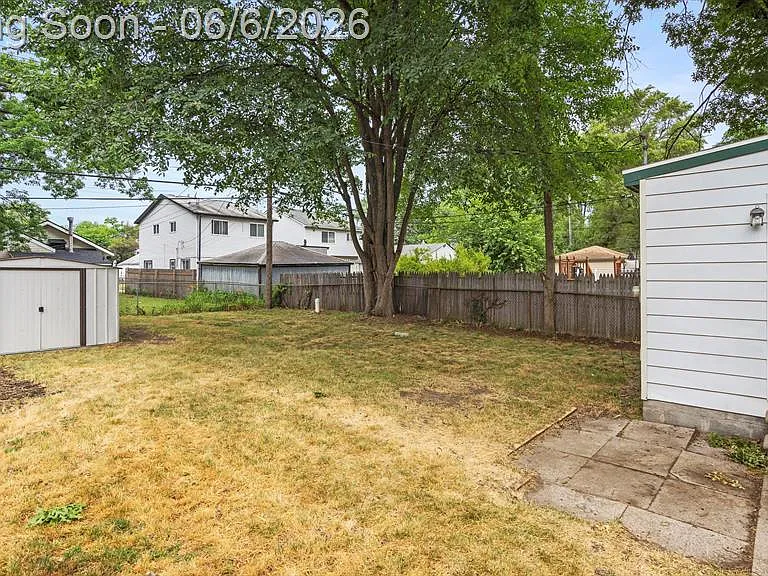 23773 Hazelwood Ave — Photo 13