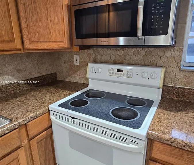 702 NW 87th Ave #309 — Photo 7