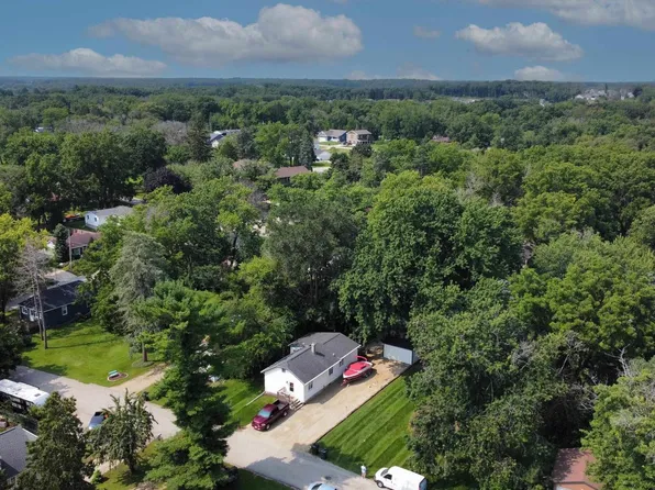 11643 North Parkview Drive, Edgerton, WI 53534