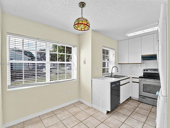 4th image of 13785 SW 147th Circle Ln #14-2