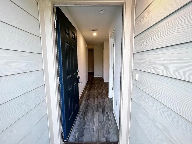 15717 Del Norte Dr — Photo 3