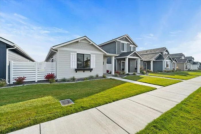 5248 E Hope Ave — Photo 2