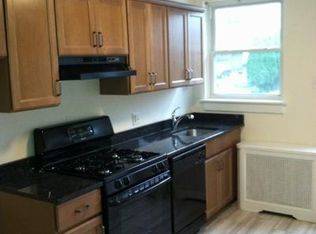 123 Gallagher Rd APT 2, Wayne, PA 19087