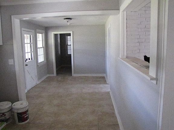 5th image of 2723 Hartford Dr