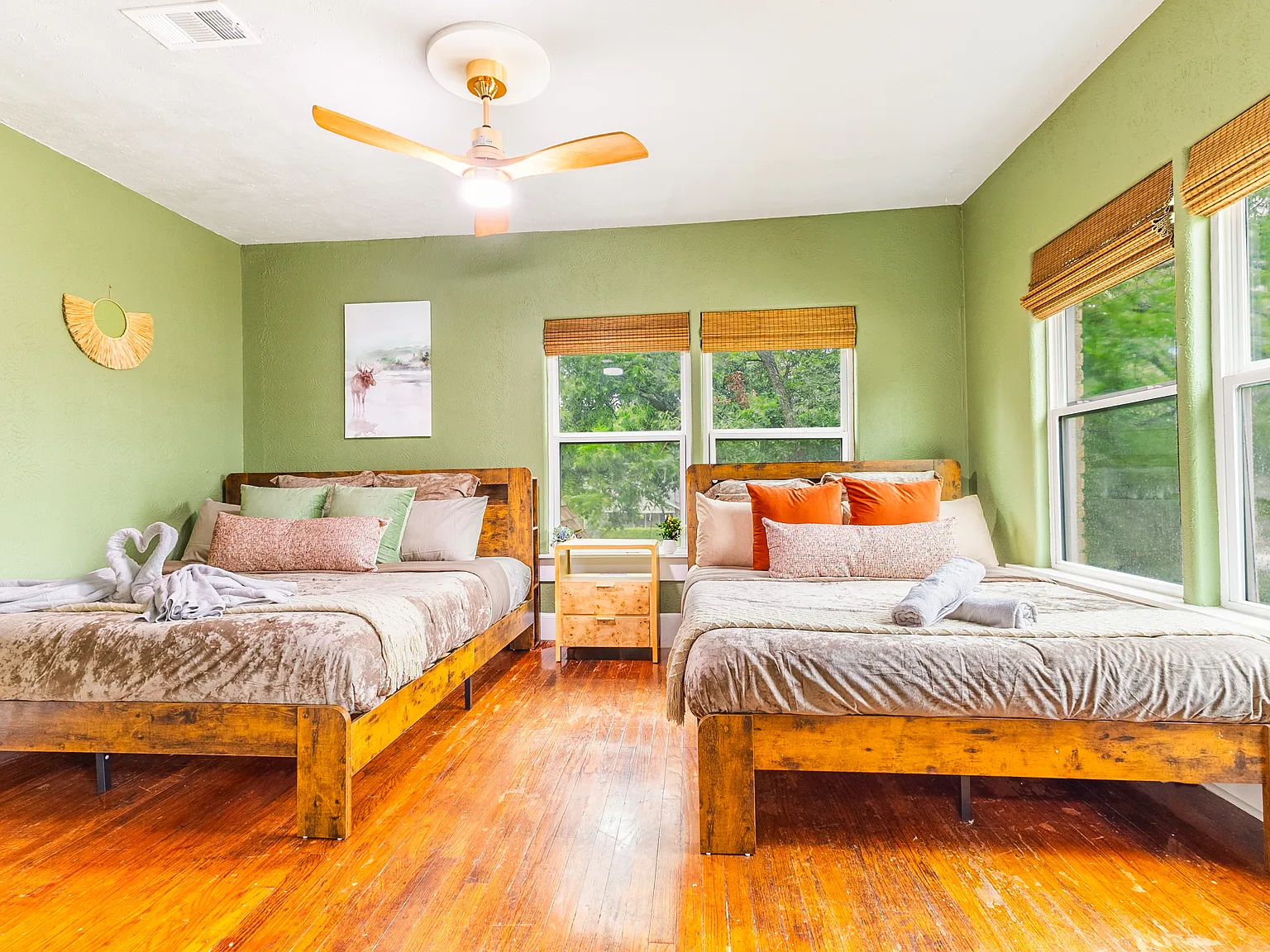 1 bed, 700 sqft, $2,350 — Photo 2