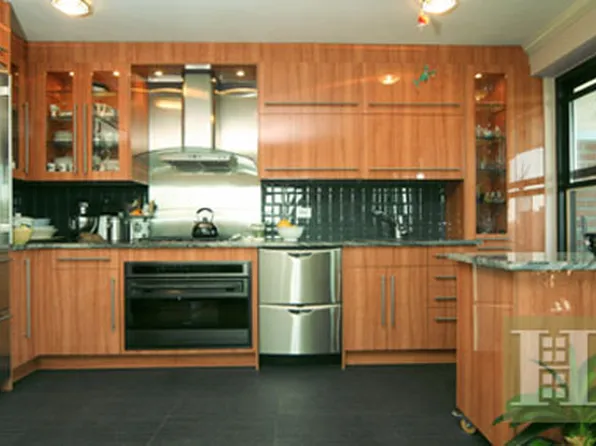 383 Grand Street image 1 of 4