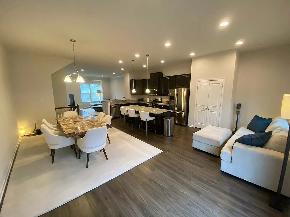 Building Photo - 262 Venango Trails Dr #262