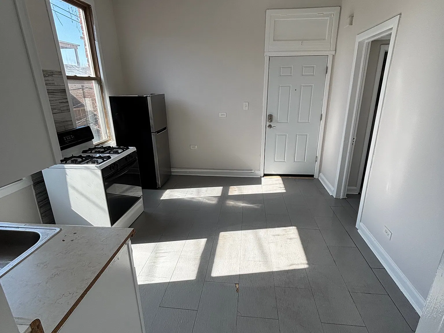 1 bed, 550 sqft, $1,400 — Photo 2
