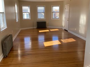 5 Pond St APT 2, Salem, MA 01970
