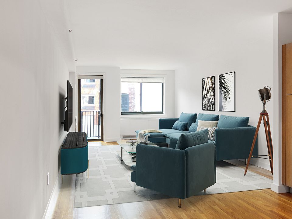 1st image of 101 W 15th St APT 204