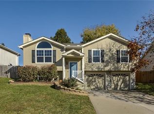 1204 NW 72nd St, Kansas City, MO 64118