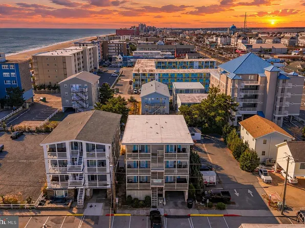 13 75th St Unit 1W, Ocean City, MD 21842